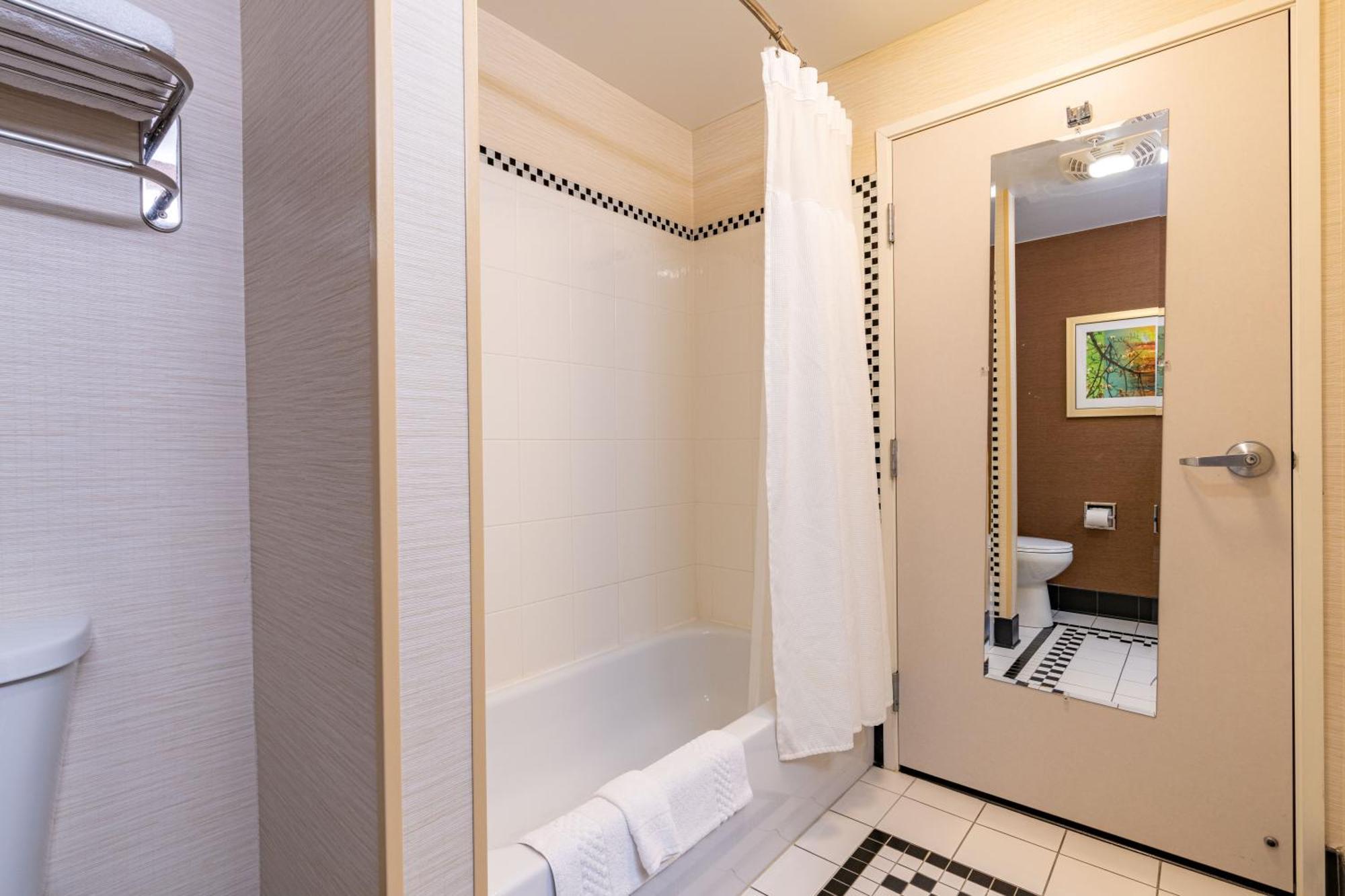Fairfield Inn & Suites By Marriott Carlisle Exteriör bild